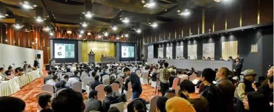 2017秋拍取得16.0325亿元总成交额；共诞生1件亿元拍品，14件千万级拍品。