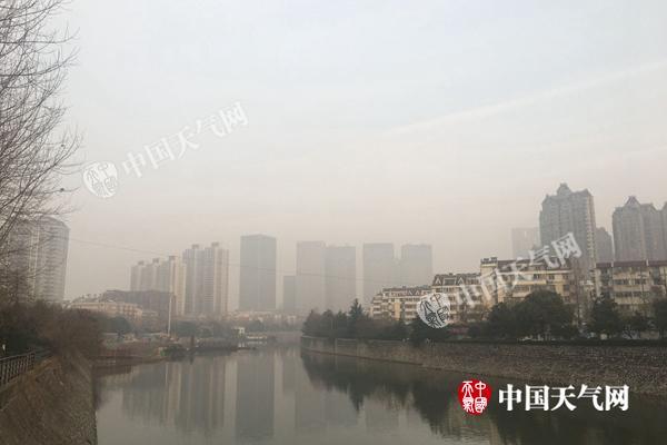 河南等6省暴雪来袭 16省会气温将创新低