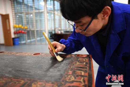 修复工作现场。安源 摄