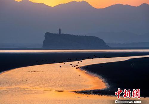 夕照鄱阳湖口美如画