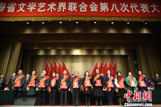 青海各艺术门类五年荣获国家及省部级奖项百余个