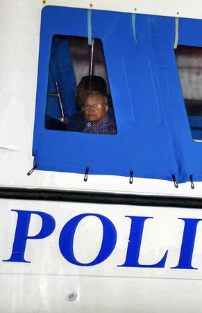 马尔代夫陷政治乱局:违宪、弹劾和兄弟反目