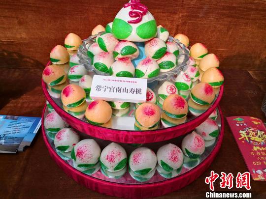 图为展出的面花?！〉程镆?摄