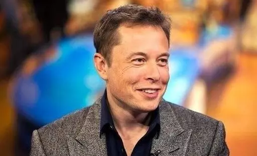 60岁拍裸照63岁拍孕妇照 马斯克的妈更是狠角色