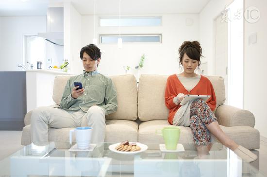 当你跷二郎腿时身体发生哪些变化