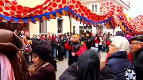 这个德国小镇居民自称是中国人 还在春节狂欢游行