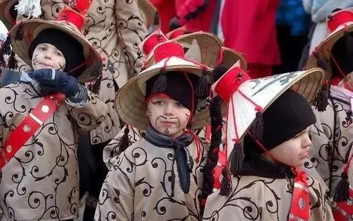 这个德国小镇居民自称是中国人 还在春节狂欢游行