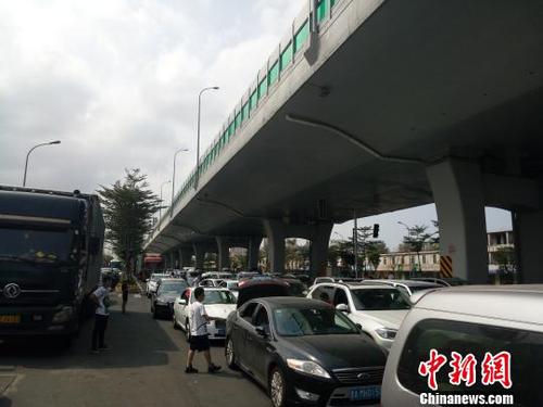 ?？谌杂写笈盗局土艄俜教崾?6时前不要前往港口