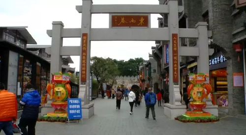 店主贴歇业告示被迫回家相亲爆红 真人长这样