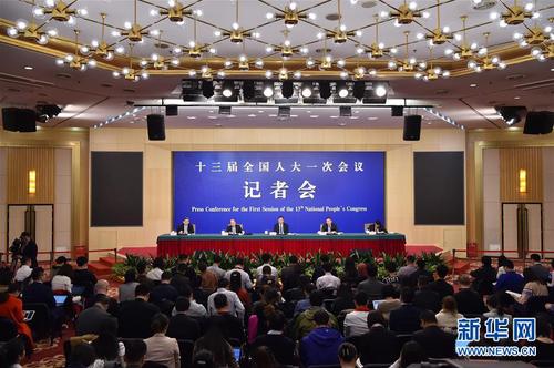 3月6日，十三届全国人大一次会议新闻中心举行记者会，邀请国家发展和改革委员会主任何立峰、副主任张勇、副主任宁吉喆就“创新和完善宏观调控，推动高质量发展”相关问题回答中外记者提问。2
