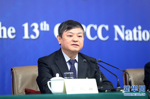 图为全国政协委员黄润秋。新华网 中国政府网 陈杰 摄