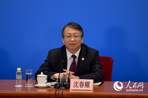 全国人大常委会法工委主任沈春耀。人民网记者 翁奇羽 摄