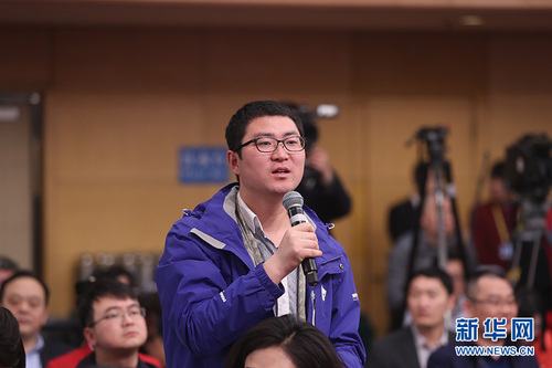 大河报记者提问