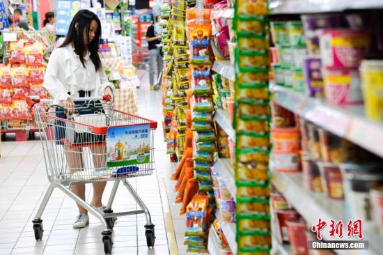 市民在?？谝怀心诠何?。洪坚鹏 摄