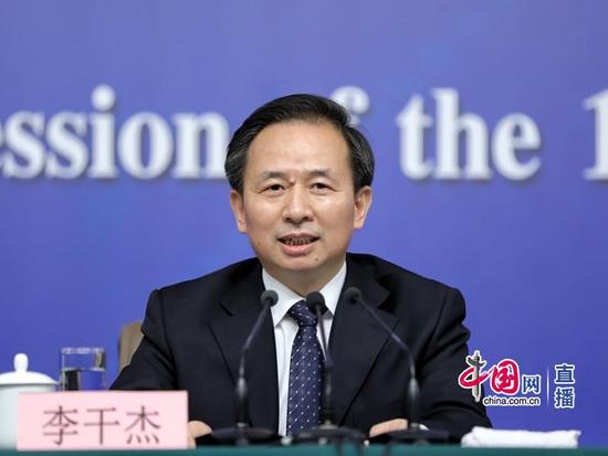 中国禁止进口洋垃圾 美国恐慌：放废金属一马