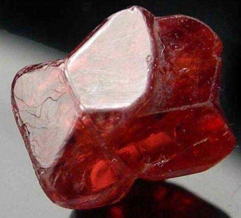 红宝石 （资料图片，来源于网路）