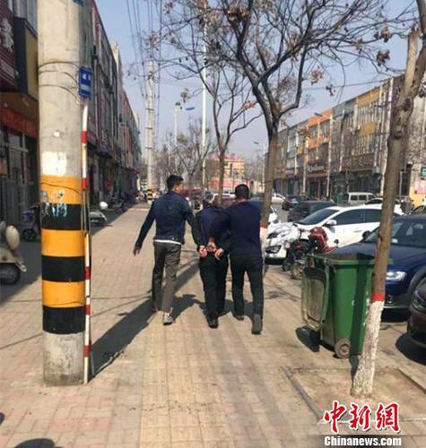 犯罪嫌疑犯被警方抓获。隆尧县公安局供图