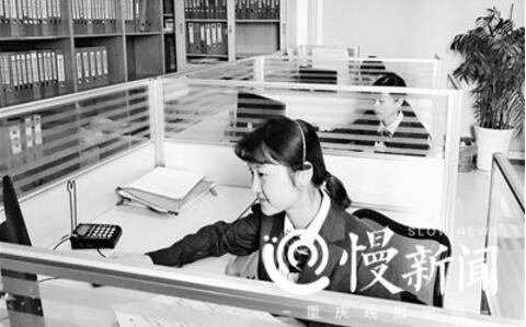 95后女孩当殡葬热线接线员每天接60个“死亡电话”