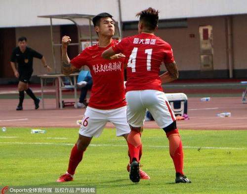 内讧！恒大球员赛场互殴 当事人被三停且扣20万