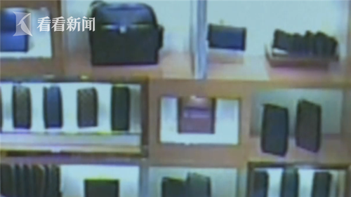 男子网购LV包被朋友讥笑是假货 到专卖店以假换真