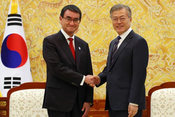 韩朝首脑会日方托韩带话:请务必提及绑架问题
