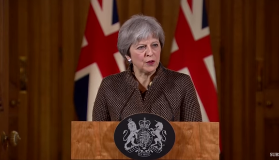 未经授权对叙打击 英法领导人被批跟在特朗普后面