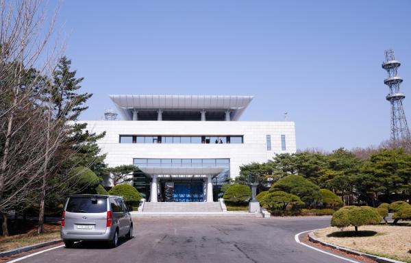 朝韩首脑热线开通:双方测试聊天气 通话音质极好