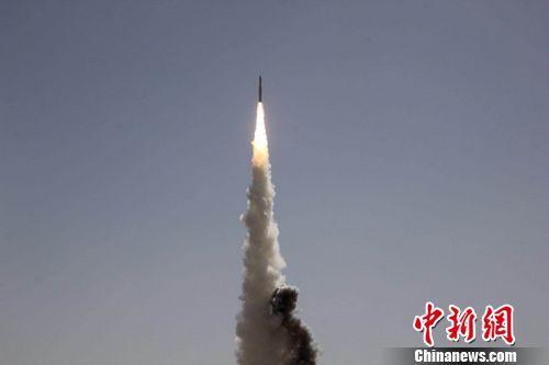 火箭发射升空。唐明军 摄