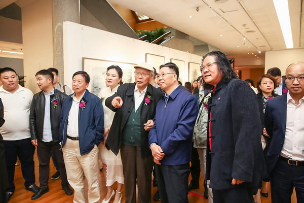 15-不忘初心——全国书画名家作品邀请展嘉宾观展1