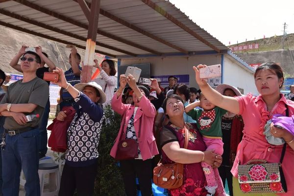 父子俩在兰渝铁路修德美干不了的隧道：6年未相见