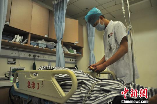 中国“护士先生”紧俏市场空间广阔