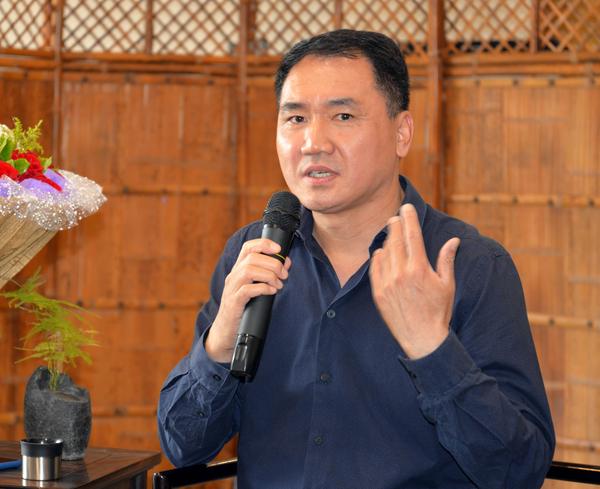 著名文化学者、艺术品鉴赏与投资专家吕立新