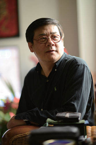 中国美协分党组书记、驻会副主席兼秘书长徐里