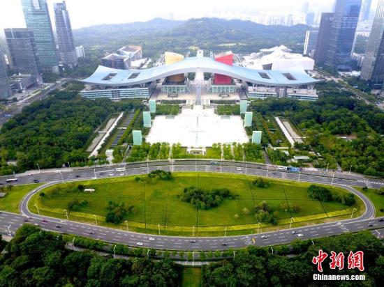 图为航拍深圳市民中心广场。(资料图片) <a target='_blank' href='http://www.chinanews.com/'>中新社</a>记者 陈文 摄