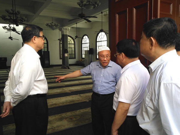 在小桃园清真寺调研