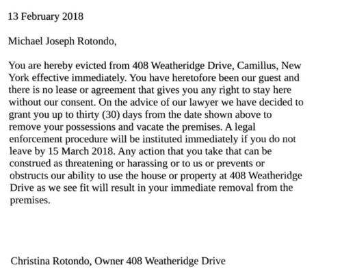 美国男子在家啃老在外装成功人士 被父母告上法庭