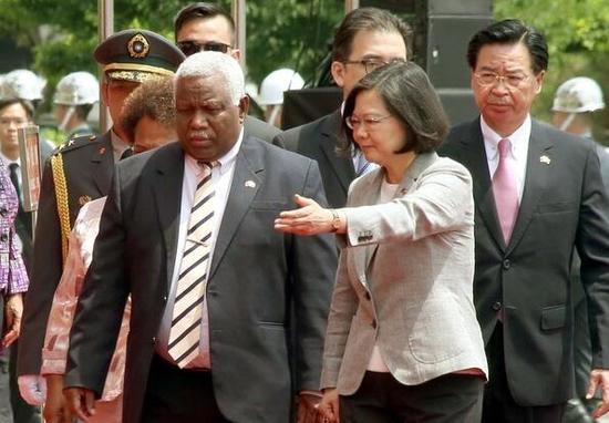 蔡英文偷偷撒钱9亿巩固邦交 国民党发现后痛斥