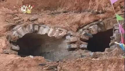 发现的古墓。在墓中除发现墓志之外，同时还出土了40余枚南宋钱币