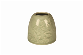 图5 康熙款冬青釉马蹄式水盂