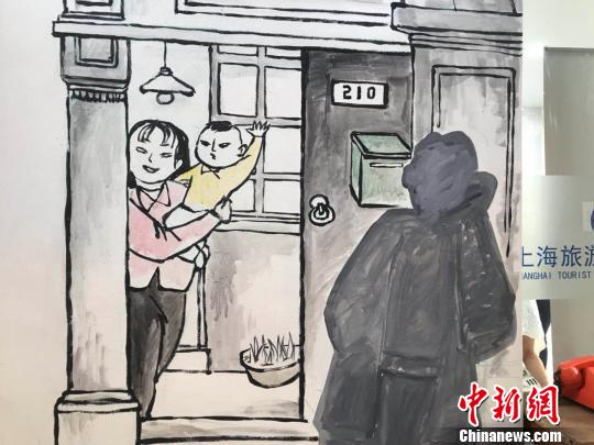 以前居民都要在弄堂口的传呼电话亭打电话?！⊥踝犹?摄