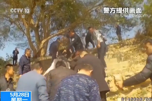 团伙诱骗中国公民偷渡出境参赌 酷刑威逼索要赎金