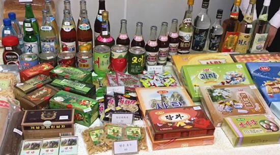 朝鲜绿皮专列:女兵负责打扫 菜吃完一道才上一道