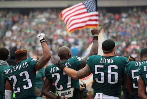 特朗普取消超级碗冠军白宫行 詹姆斯和库里怒了