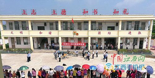 江西龙南县治疗不孝病 将不赡养者纳入失信名单