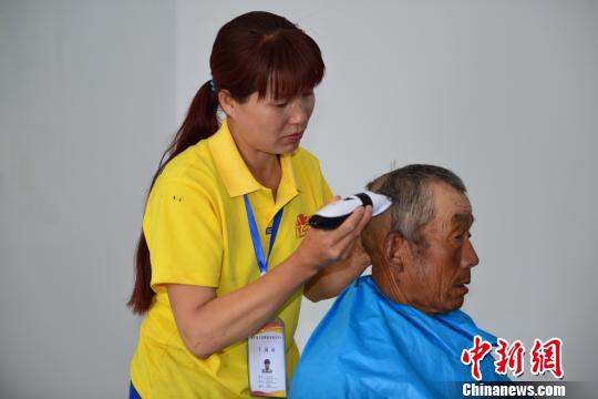 西宁市探索开展医养结合“双证双营”工作