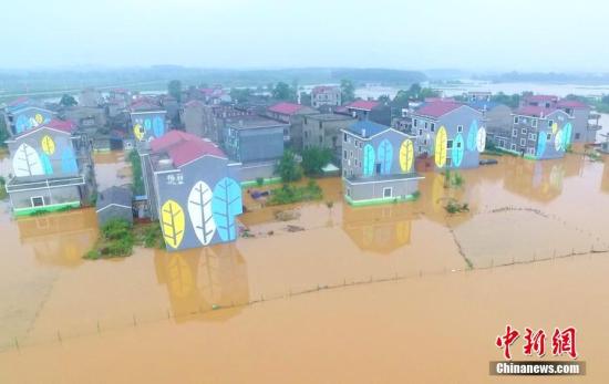 资料图：江西暴雨。张伟 摄