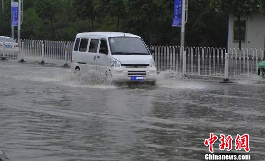 青海多地出现强降雨启动暴雨Ⅳ级应急响应