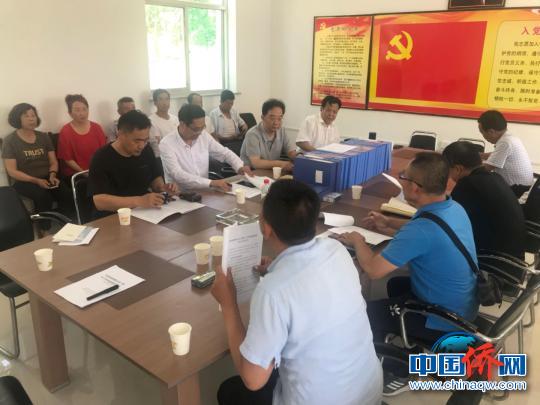 山西省外侨办主任武绍忠在沟门前村调研?！『?摄