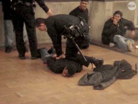 美国一高中书单包含敌视警察内容 警察组织抗议