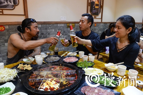 小伙上演漂流记:一人一舟 299天漂遍中国海岸线